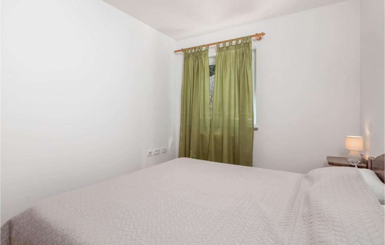 1 Bedroom Cozy Apartment In Icici Exterior photo